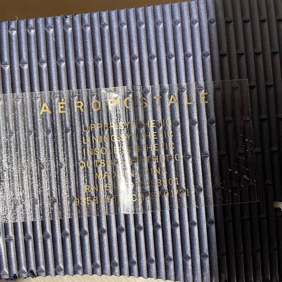 Aeropostale Floral Flip Flops - Picture 4 of 4